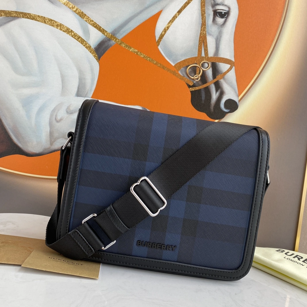 Bright 8407 Burberry AAA Man Messenger Bags