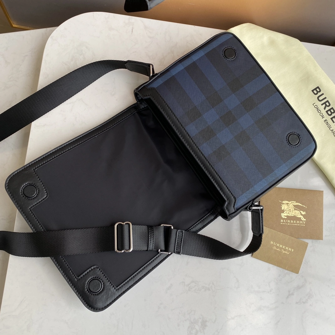 Bright 8407 Burberry AAA Man Messenger Bags