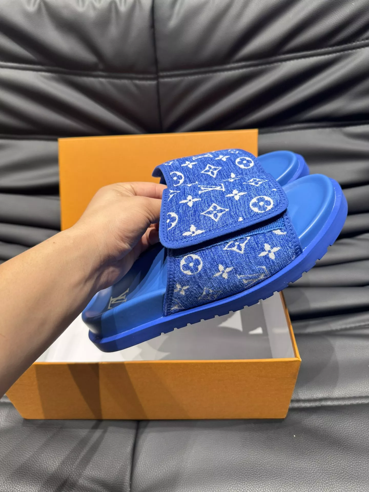Bright 8408 Louis Vuitton Slippers For Men