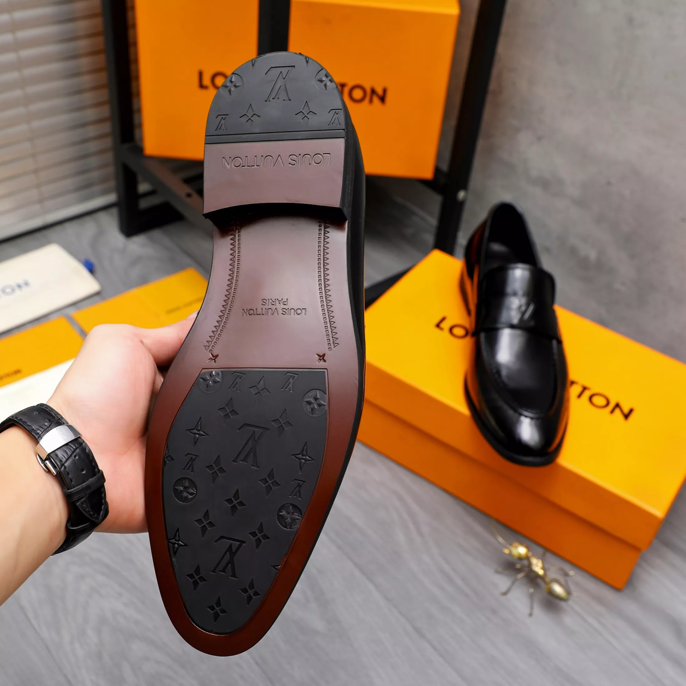 Bright 8624 Louis Vuitton LV Oxfords Shoes For Men