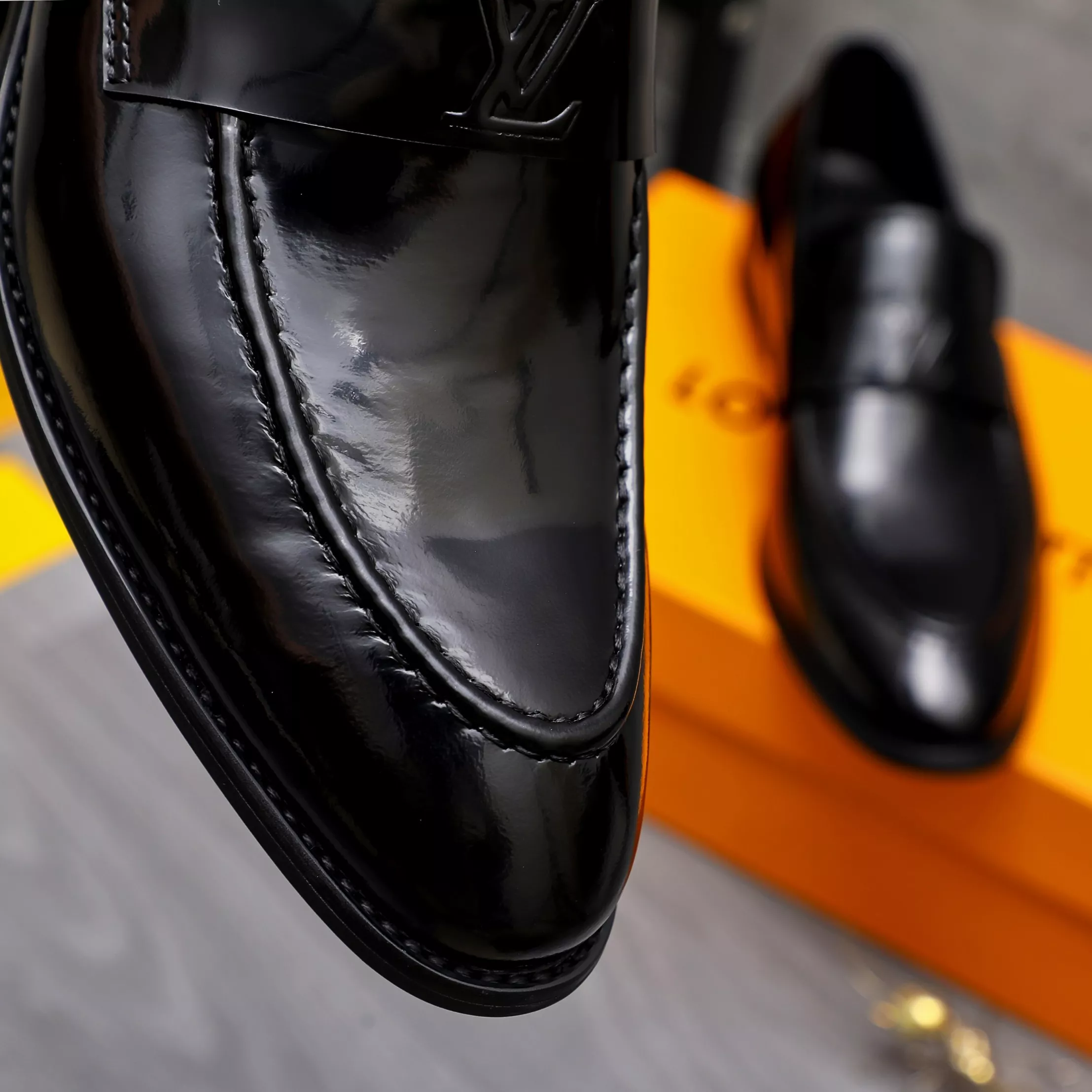 Bright 8624 Louis Vuitton LV Oxfords Shoes For Men