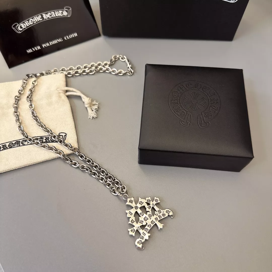 Bright 8817 Chrome Hearts Necklaces