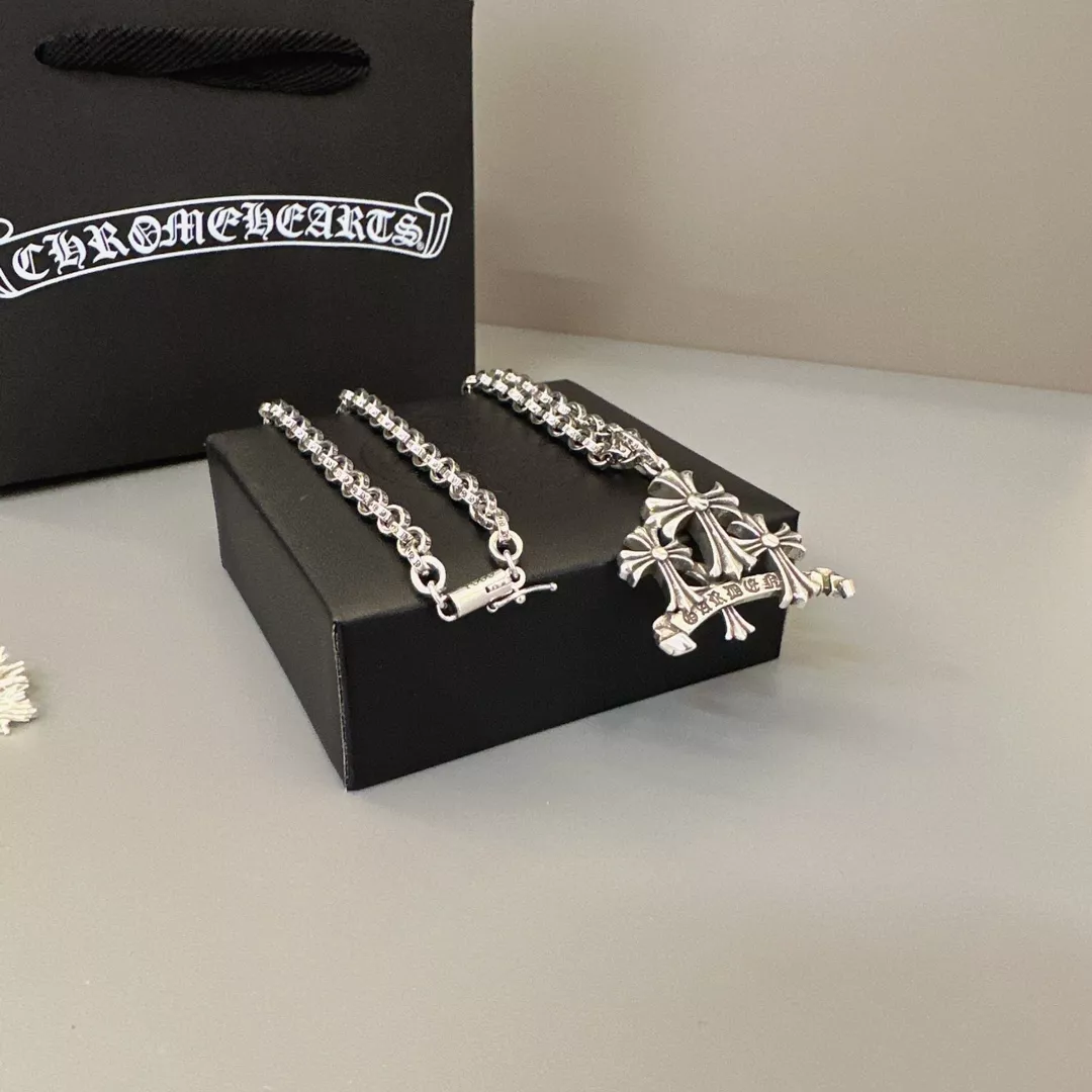 Bright 8817 Chrome Hearts Necklaces
