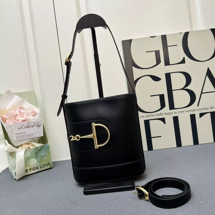 Bright 9323 Gucci AAA Quality Shoulder Bags For Women
