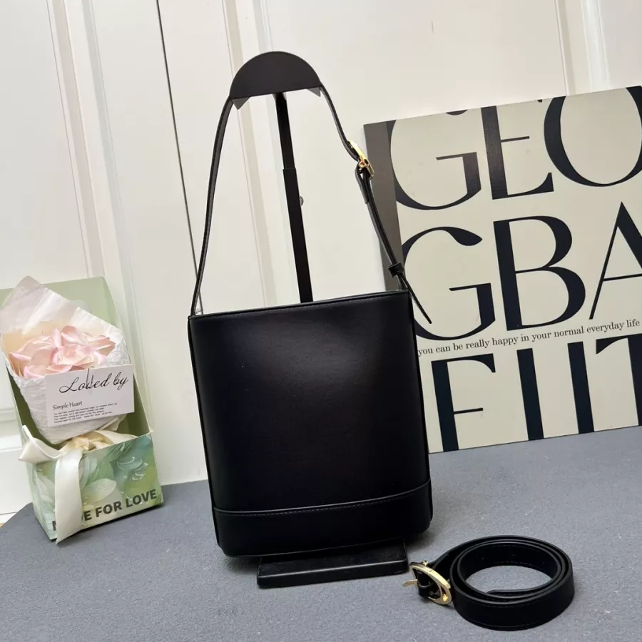 Bright 9323 Gucci AAA Quality Shoulder Bags For Women