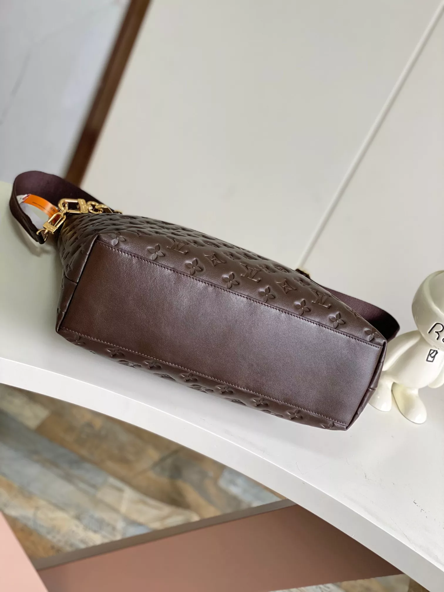 Bright 9522 Louis Vuitton AAA Quality Messenger Bags