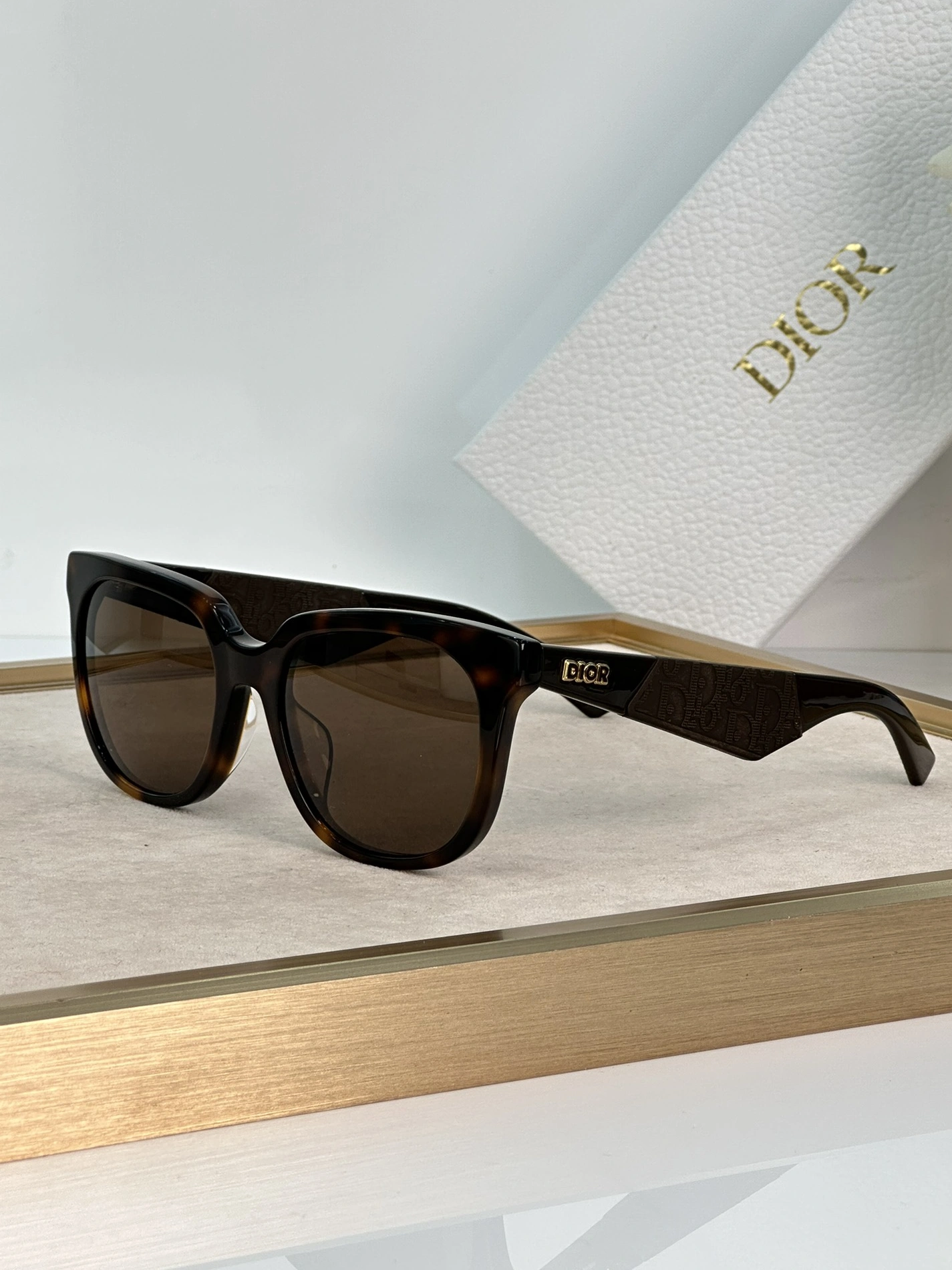 Bright 9639 Christian Dior AAA Quality Sunglasses
