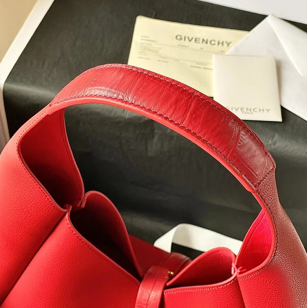 Bright 9680 Givenchy AAA Quality Shoulder Bags For Women