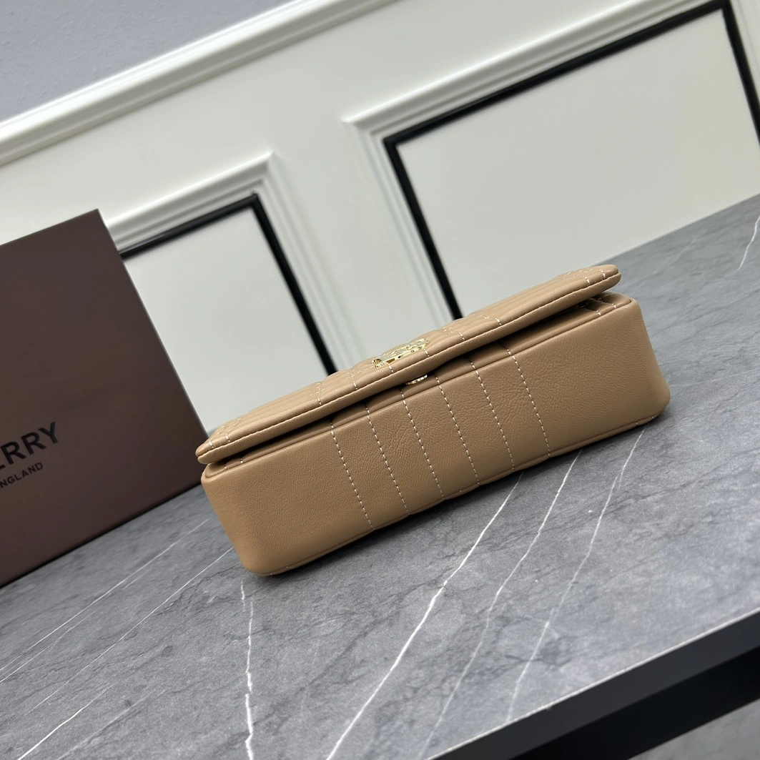 Bright 9718 Burberry AAA Quality Messenger Bags For Women