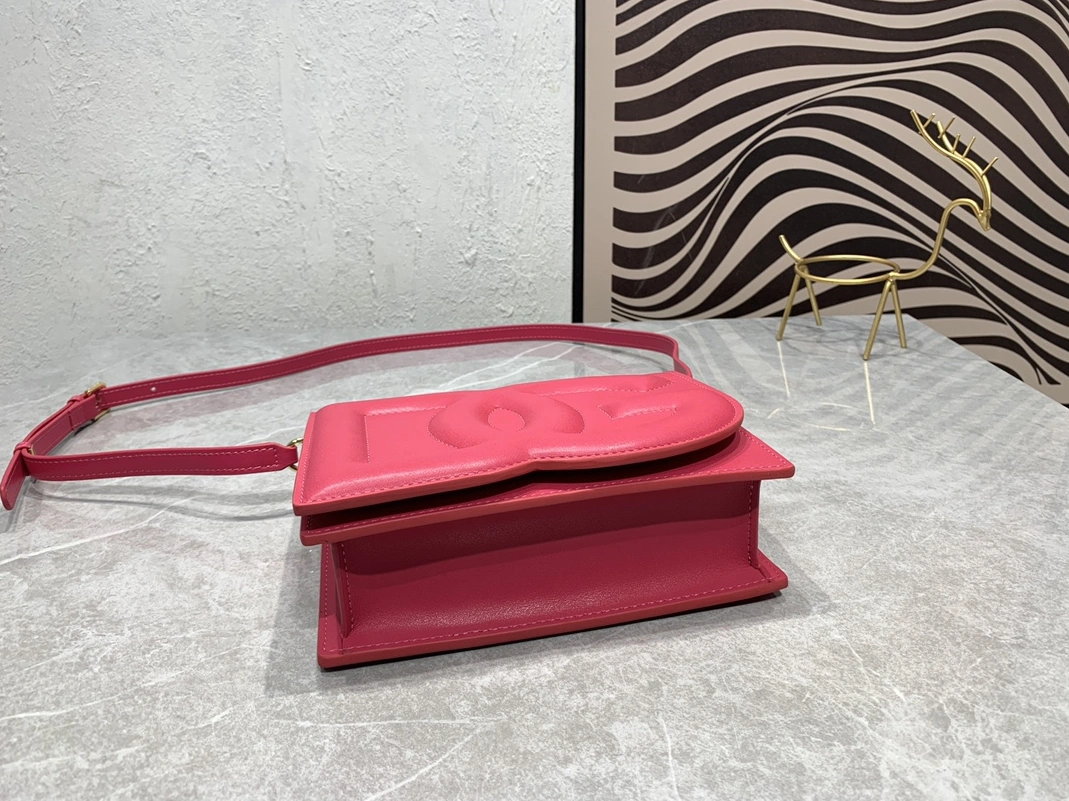 Bright 9765 Dolce & Gabbana D&G AAA Quality Messenger Bags For Women