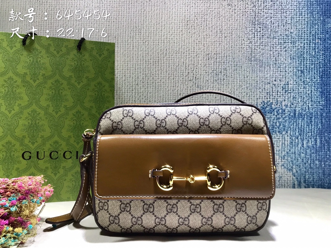 Bright 9798 Gucci AAA Quality Messenger Bags For Women