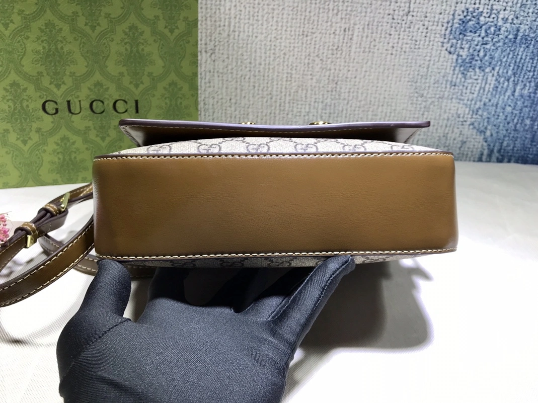 Bright 9798 Gucci AAA Quality Messenger Bags For Women