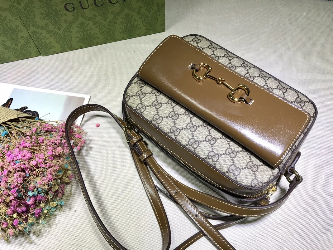 Bright 9798 Gucci AAA Quality Messenger Bags For Women
