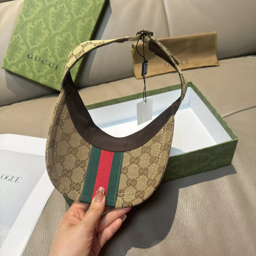 Bright 9846 Gucci Caps