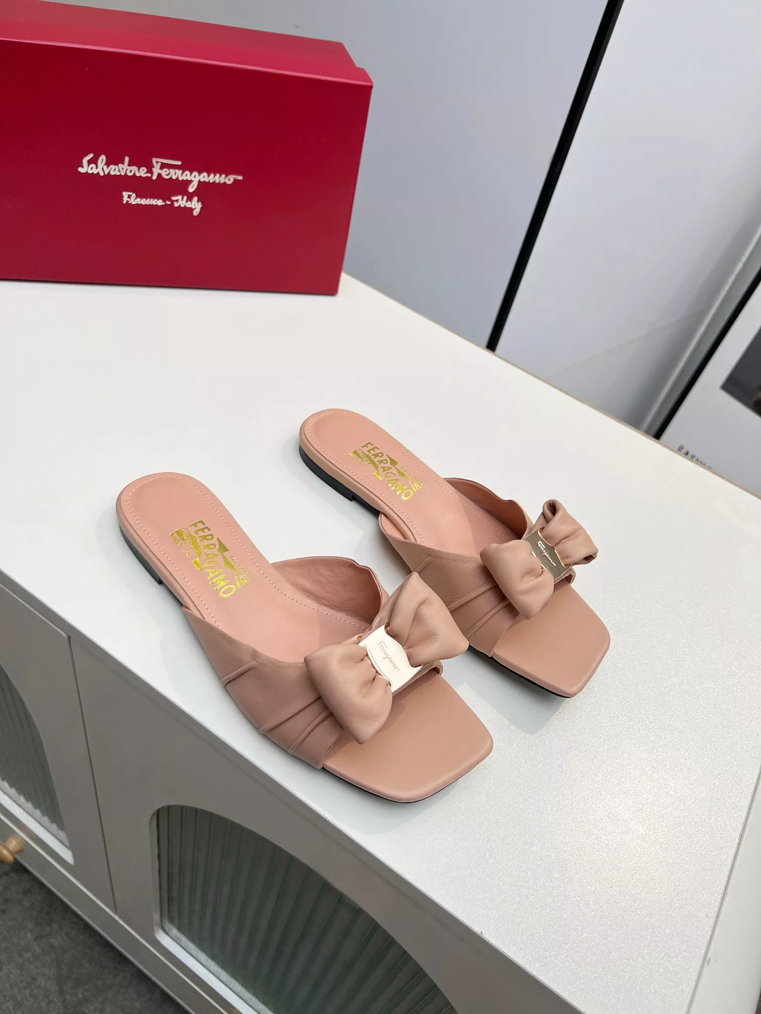 Bright 9955 Salvatore Ferragamo Slippers For Women