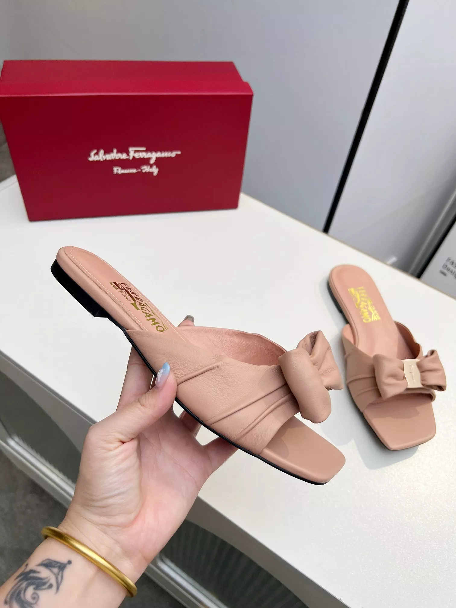 Bright 9955 Salvatore Ferragamo Slippers For Women