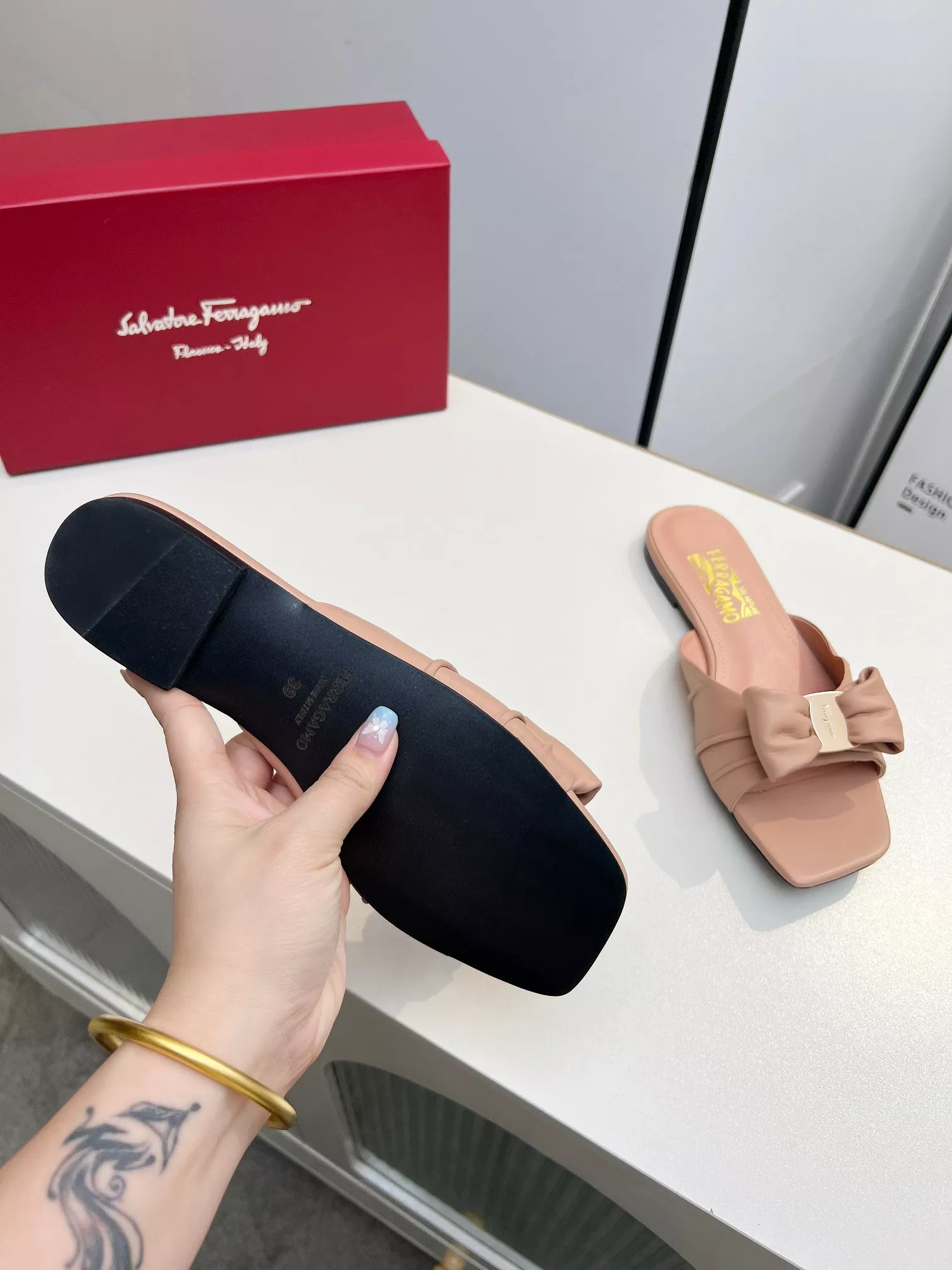 Bright 9955 Salvatore Ferragamo Slippers For Women
