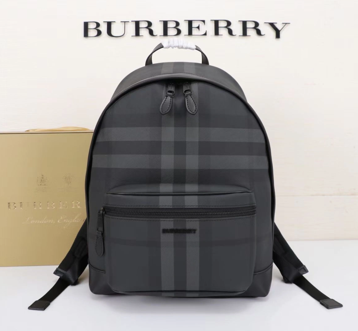 Burberry AAA Man Backpacks Flexible 7686