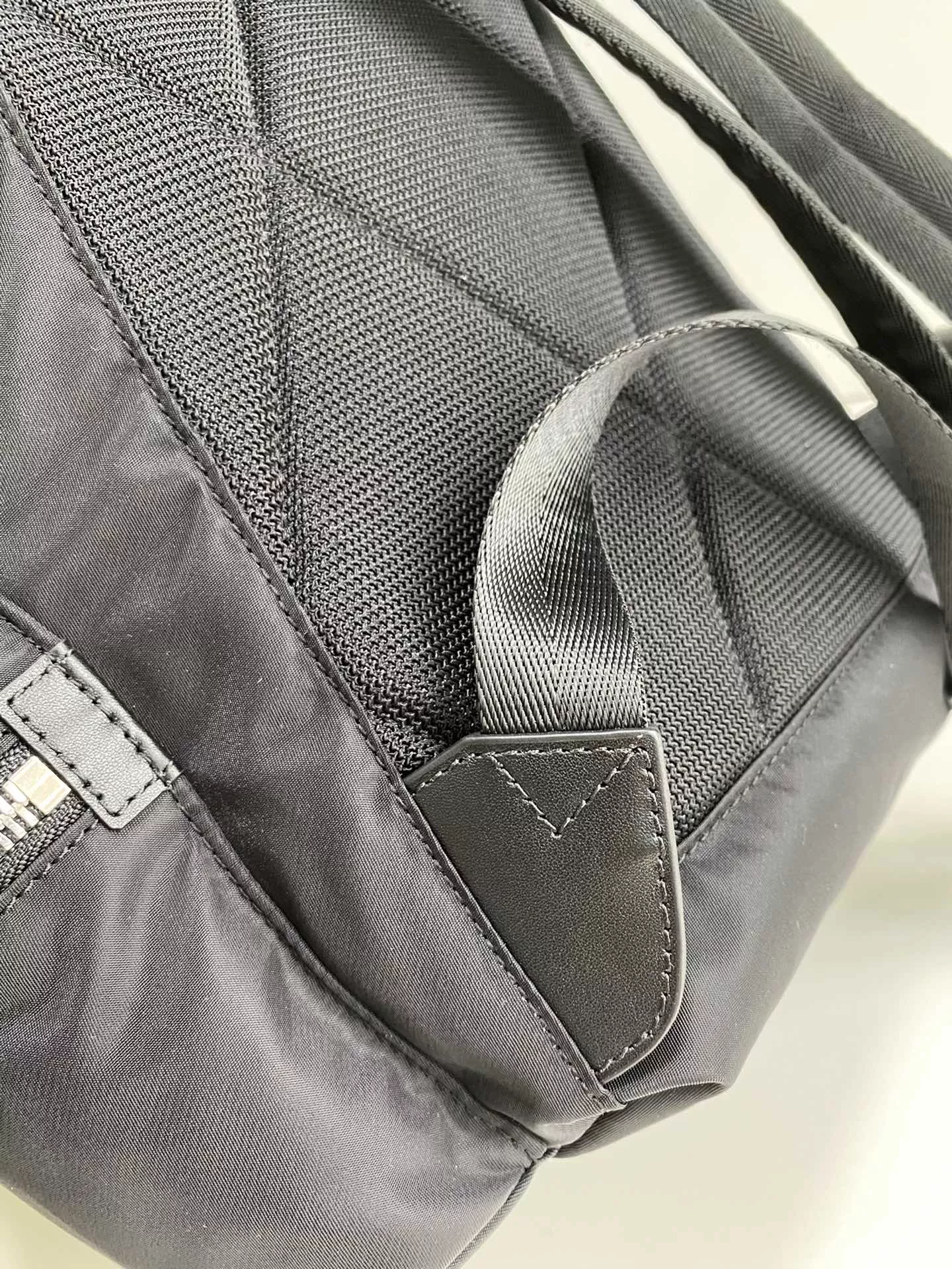 Burberry AAA Man Backpacks HighQuality 7212