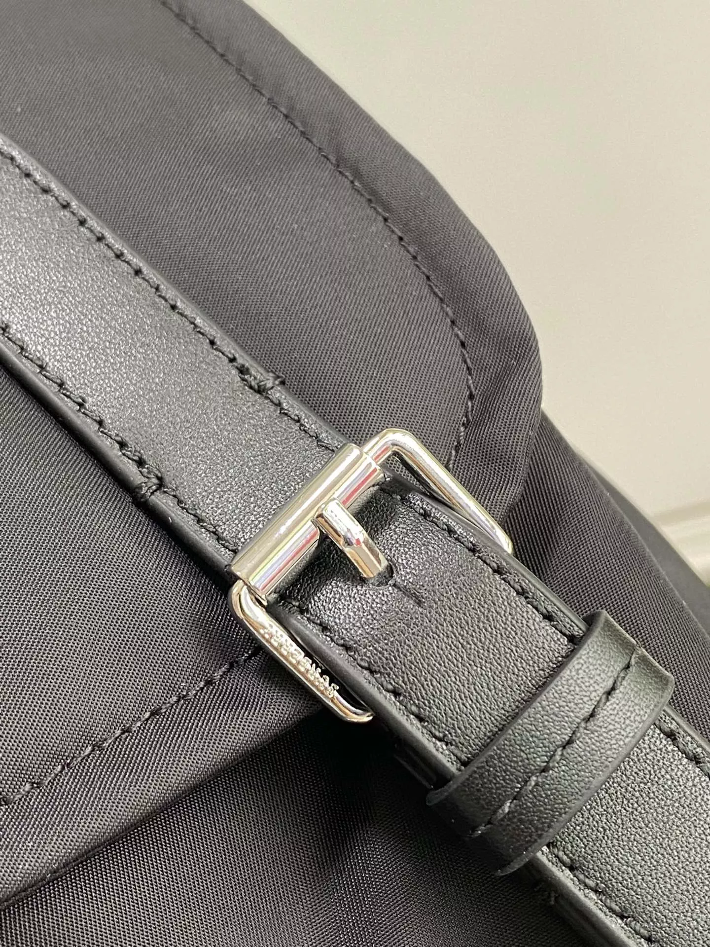 Burberry AAA Man Backpacks HighQuality 7212