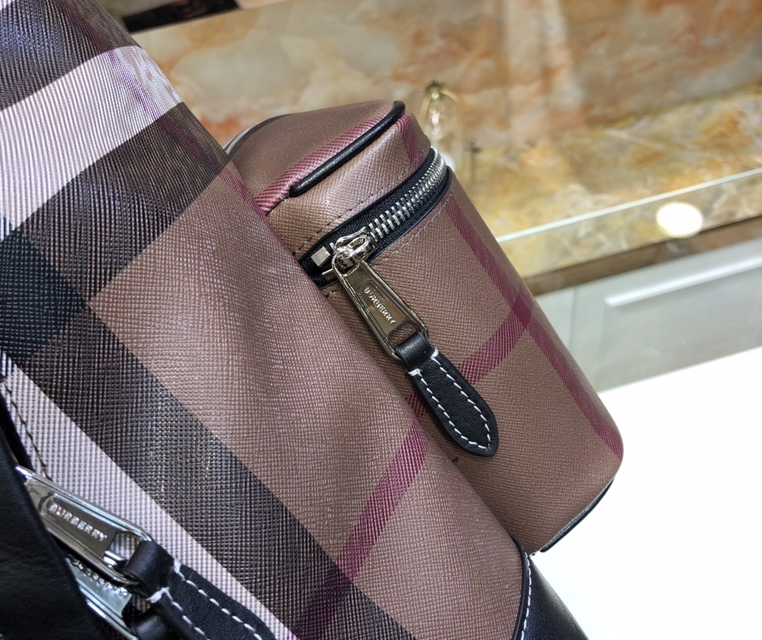 Burberry AAA Man Backpacks Minimalist 3202