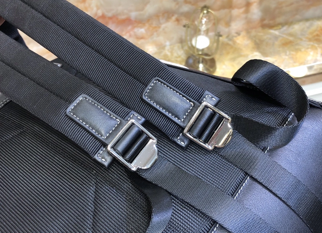 Burberry AAA Man Backpacks Minimalist 3202