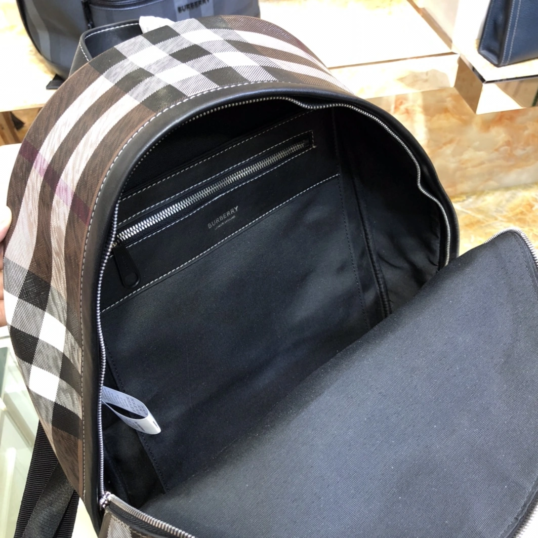 Burberry AAA Man Backpacks Minimalist 3202