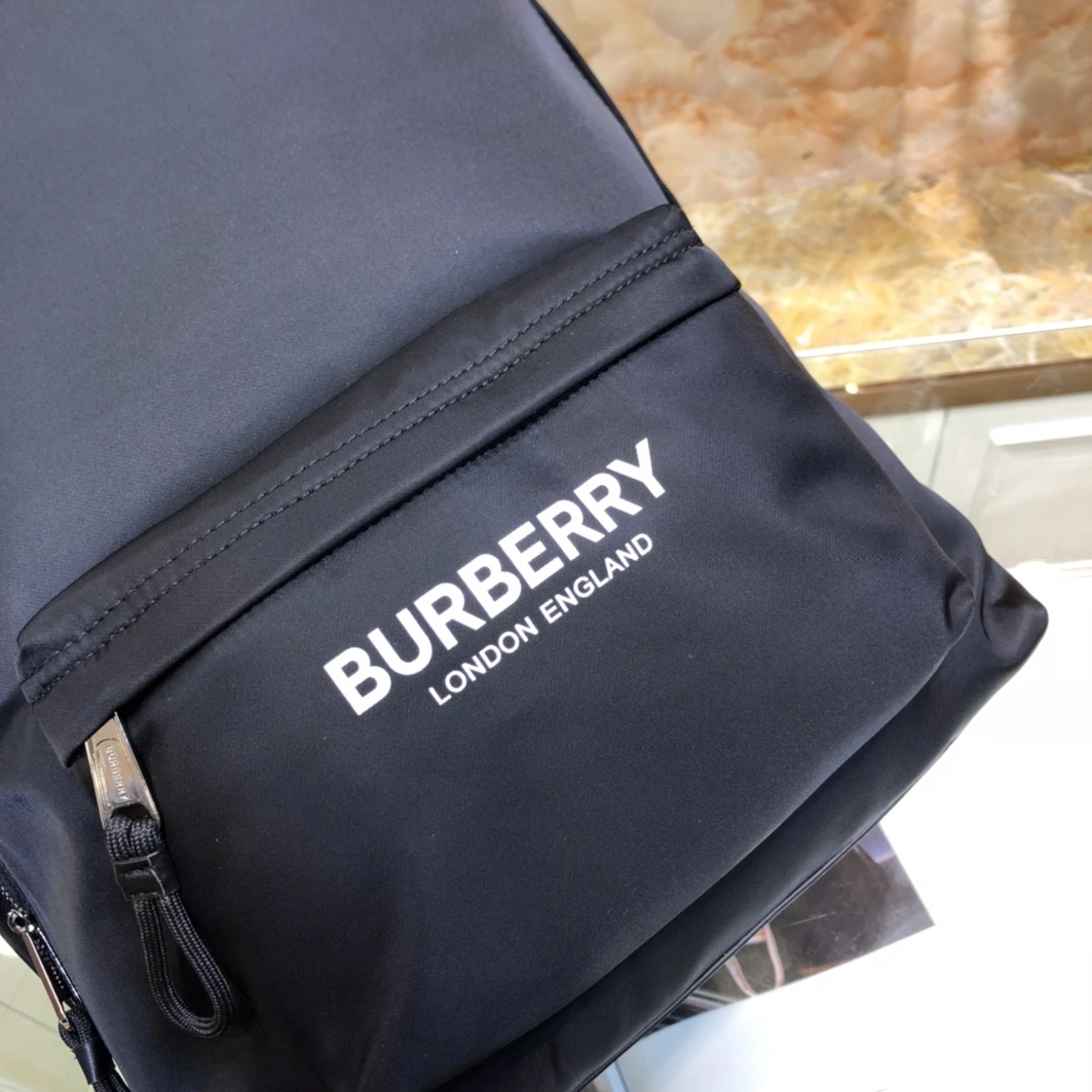 Burberry AAA Man Backpacks Modern 4498