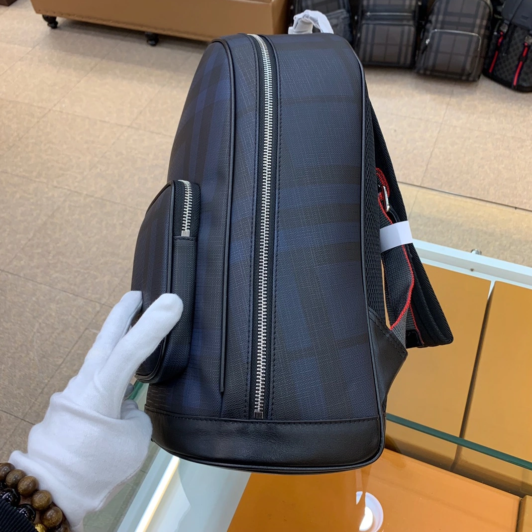 Burberry AAA Man Backpacks Unique 3979