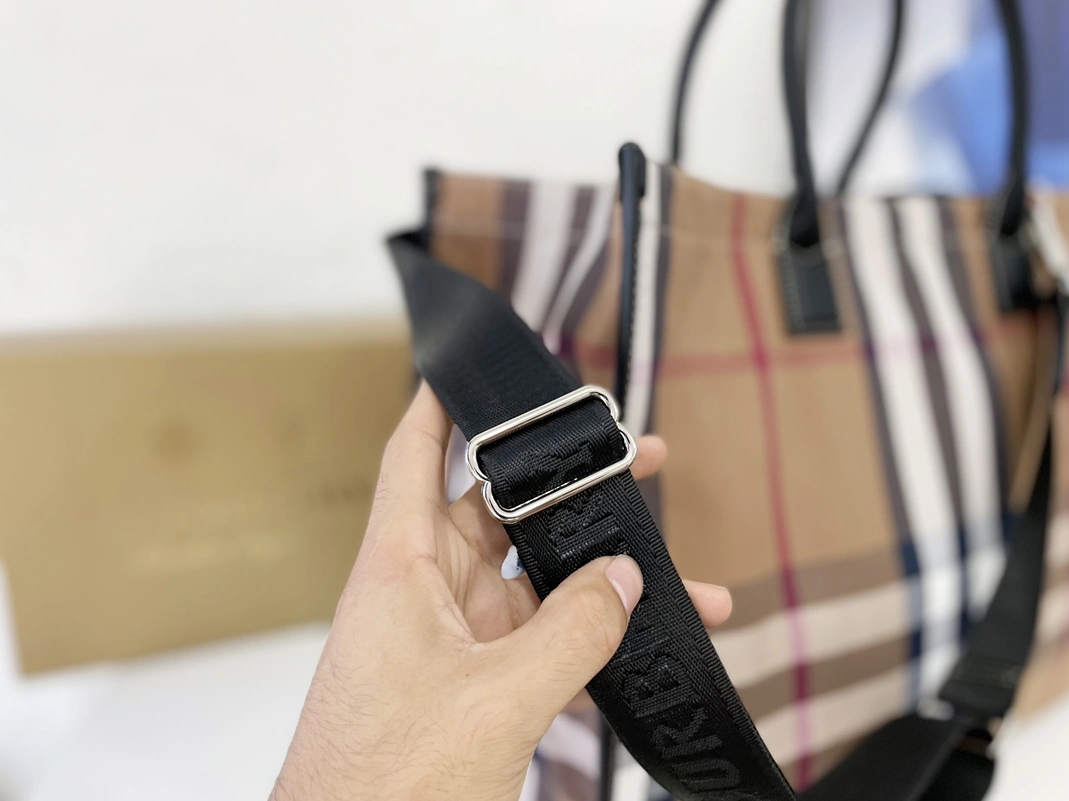 Burberry AAA Man Handbags Bold 1893