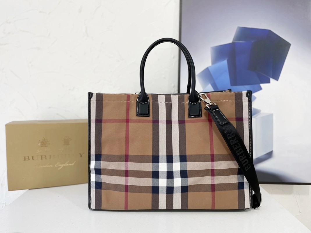 Burberry AAA Man Handbags Bold 1893