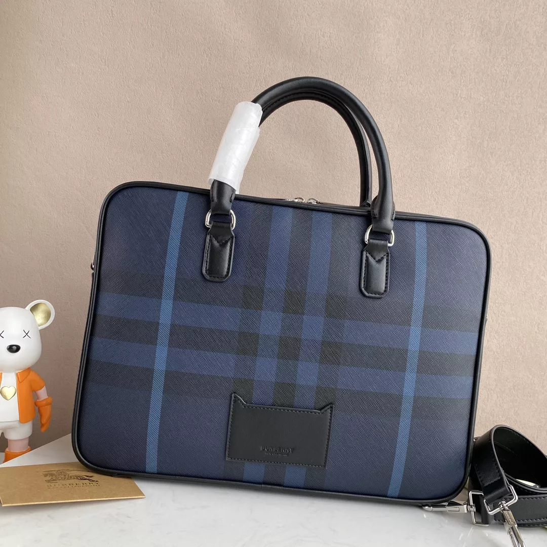 Burberry AAA Man Handbags Breathable 4381
