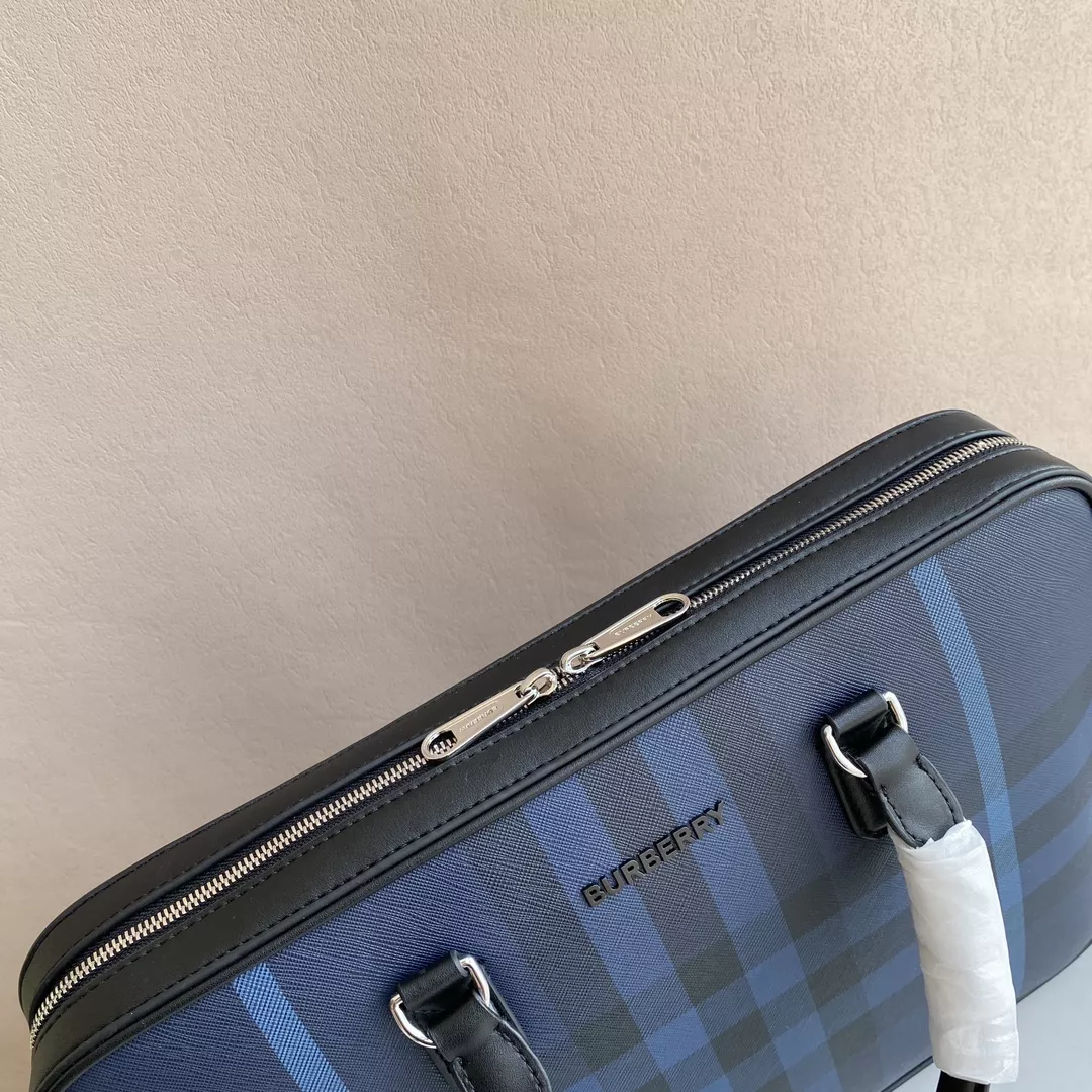 Burberry AAA Man Handbags Breathable 4381