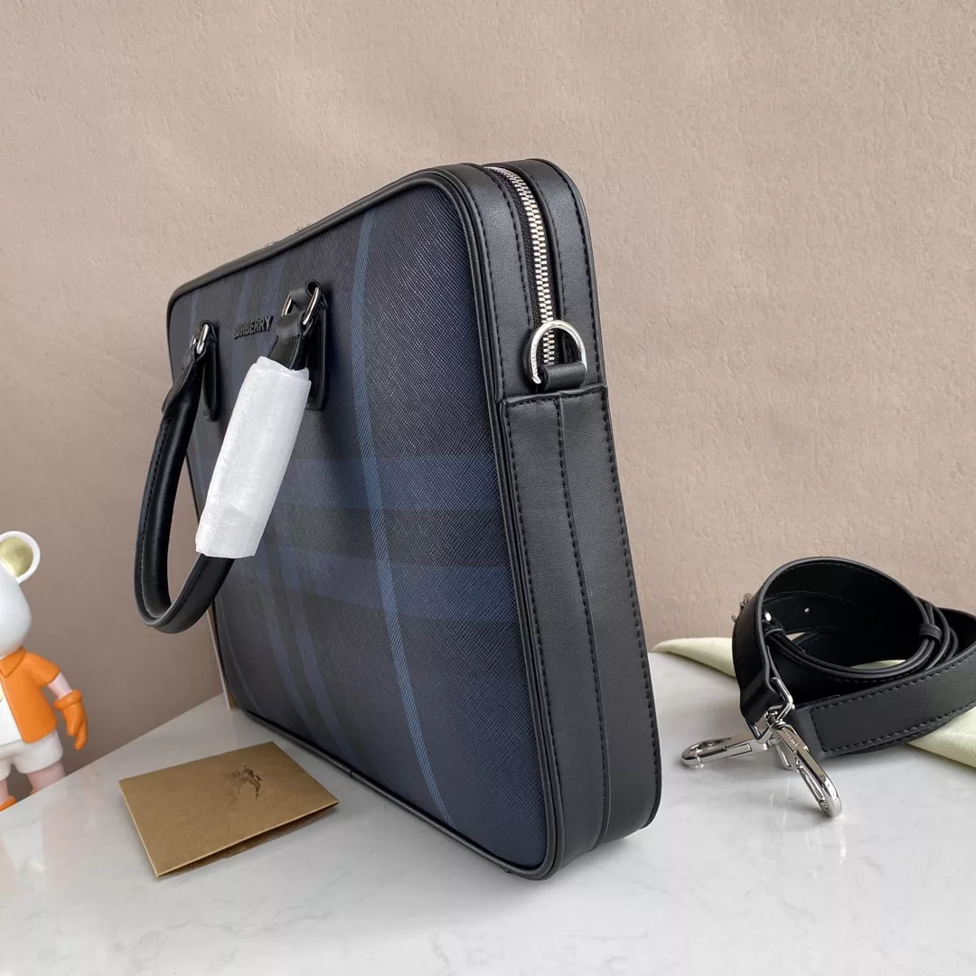 Burberry AAA Man Handbags Breathable 4381