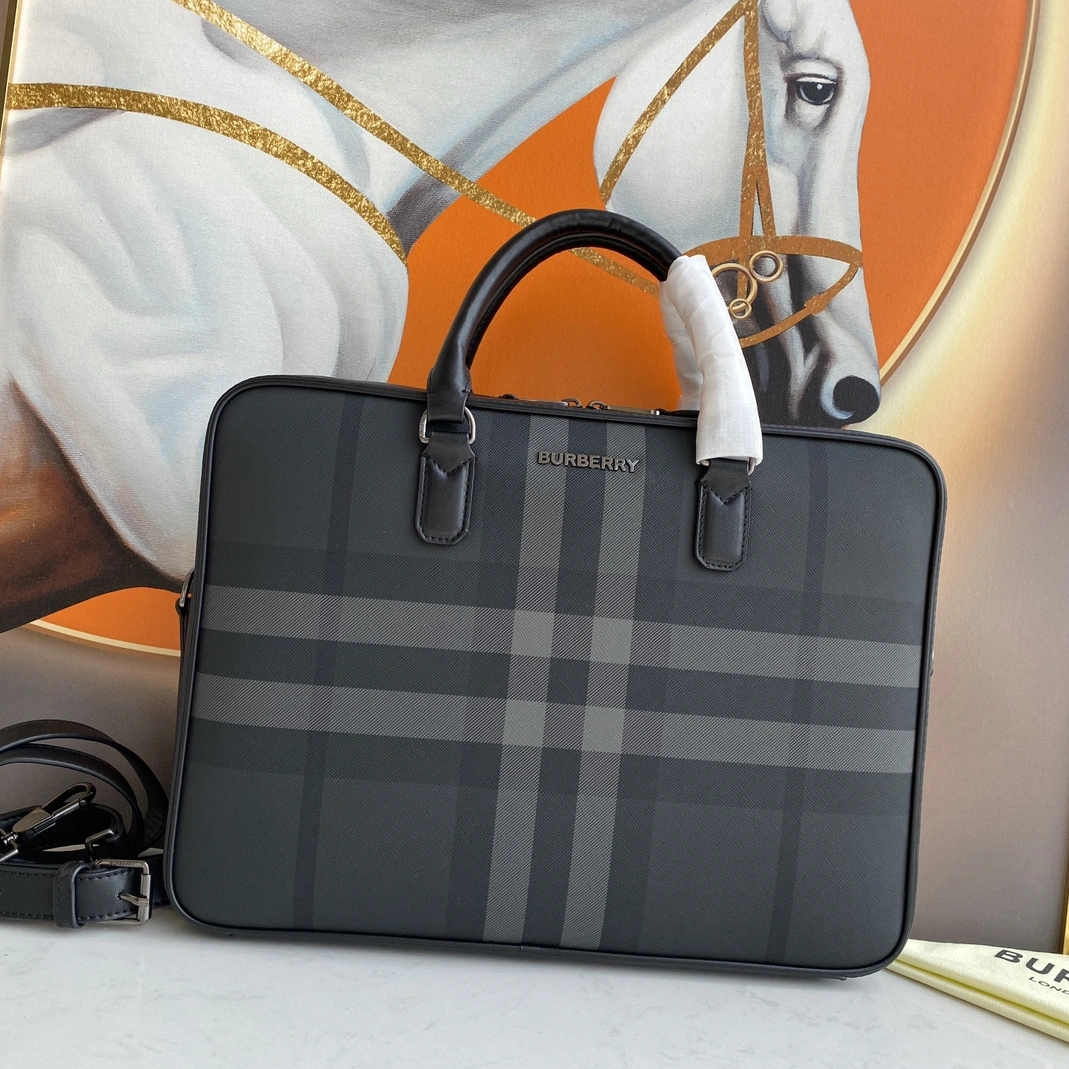 Burberry AAA Man Handbags Durable 3355