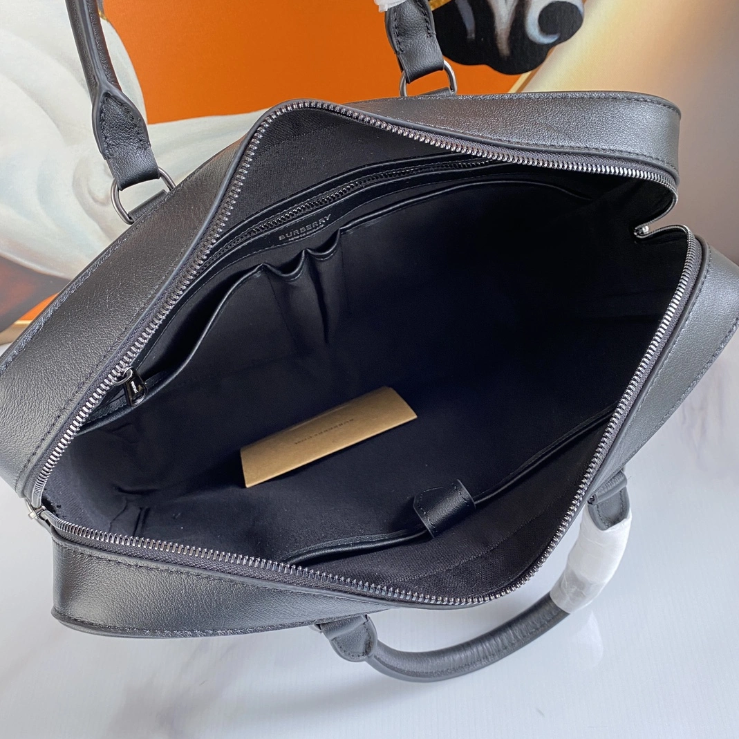 Burberry AAA Man Handbags Durable 3355