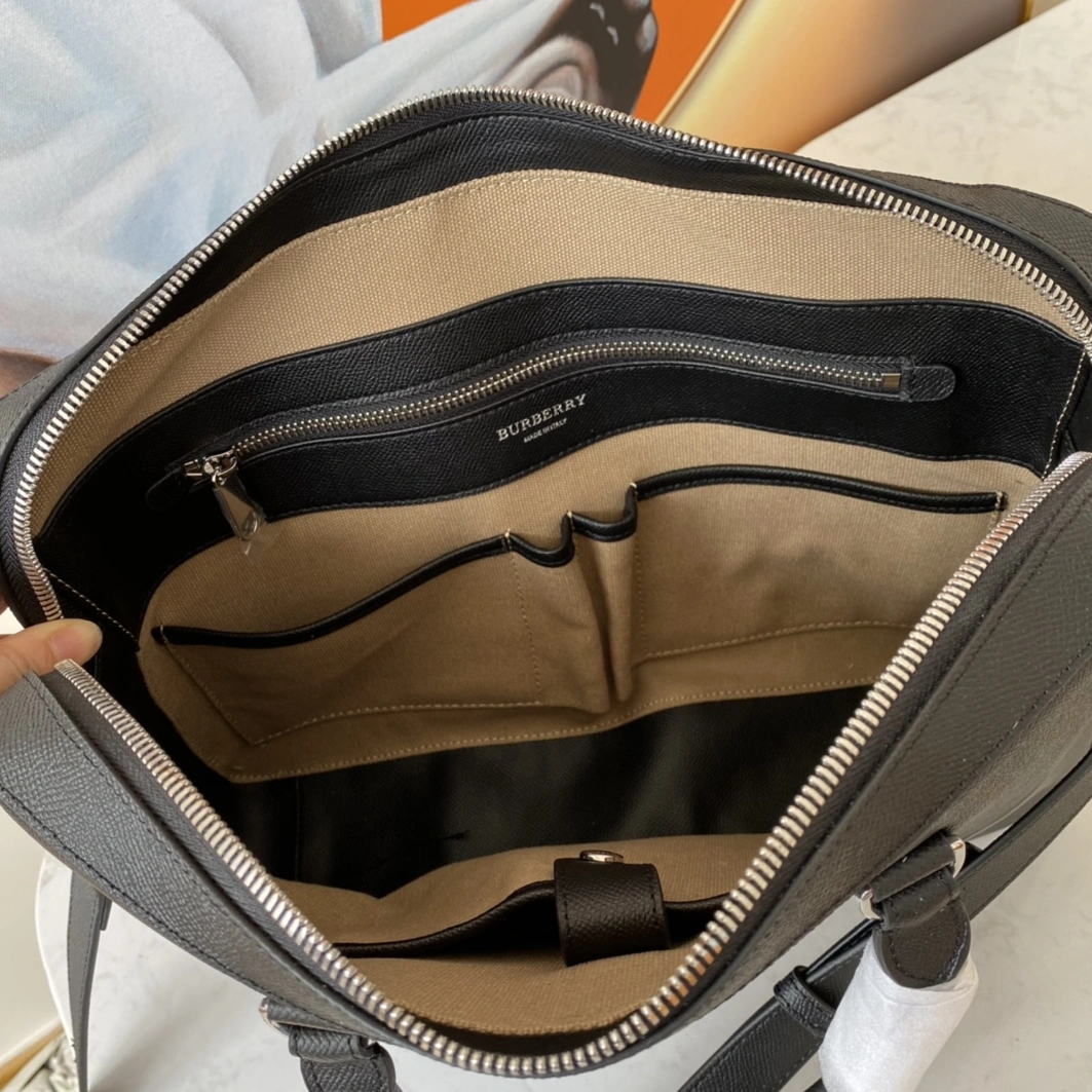Burberry AAA Man Handbags Durable 9153