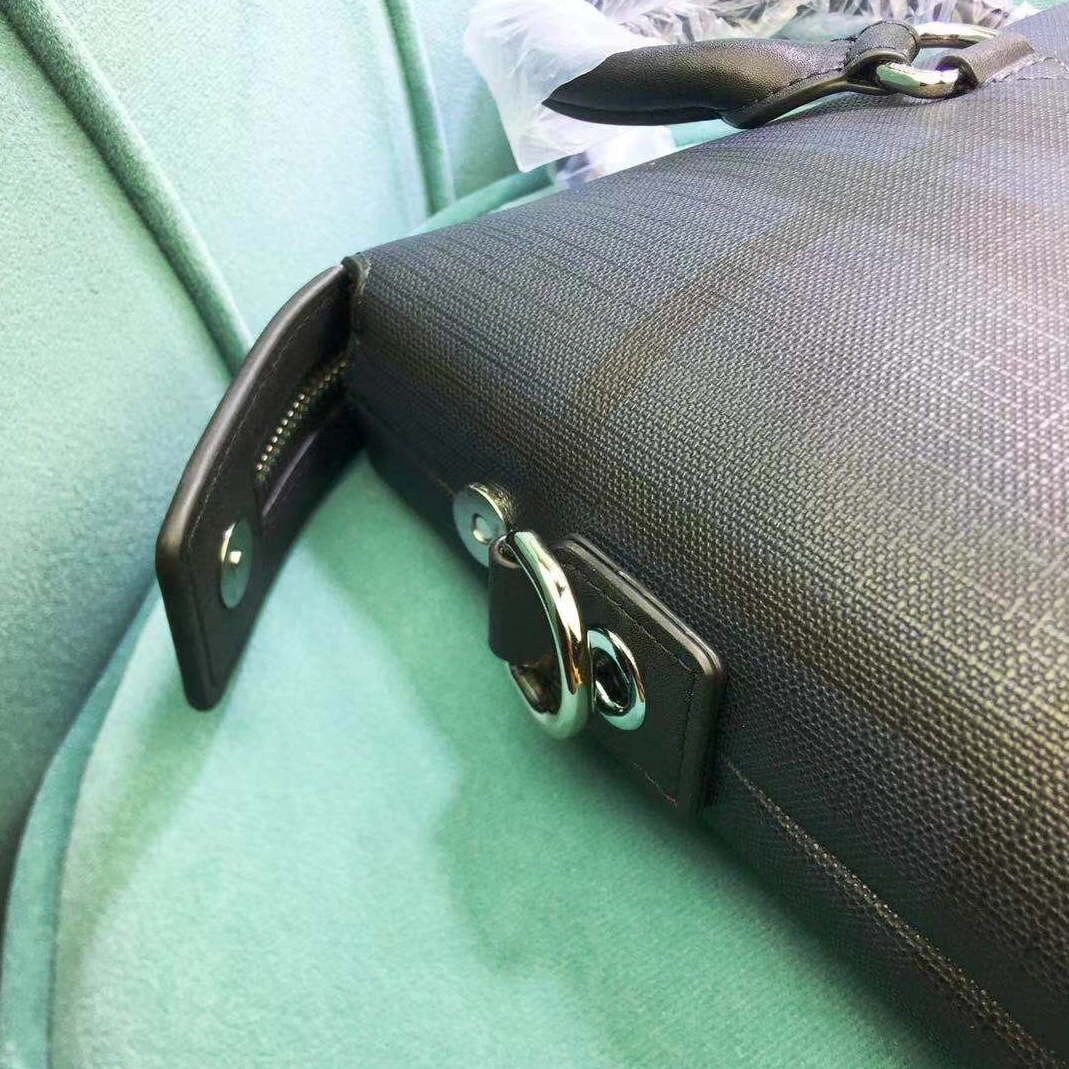 Burberry AAA Man Handbags GoAnywhere 1420