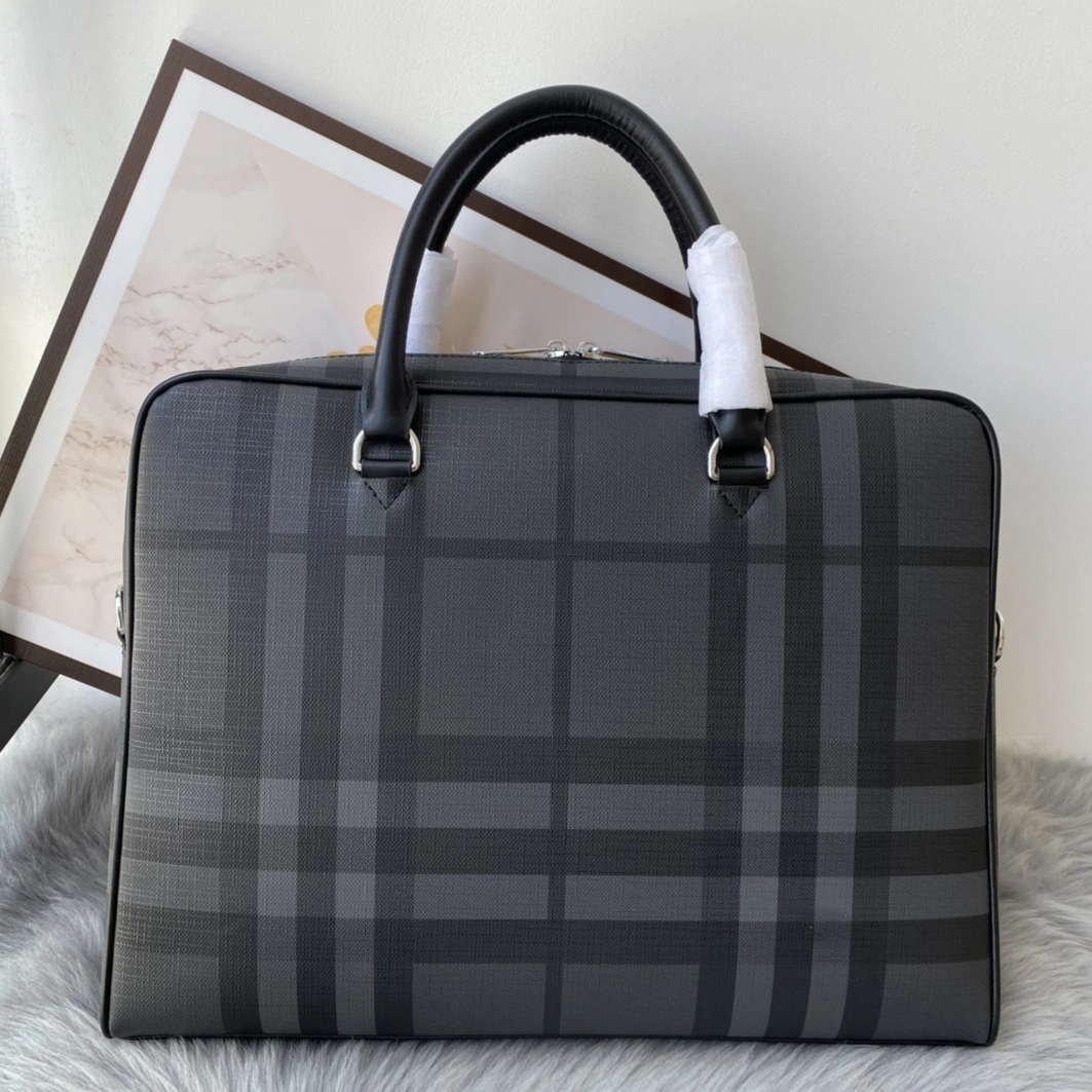 Burberry AAA Man Handbags GoodFit 6486