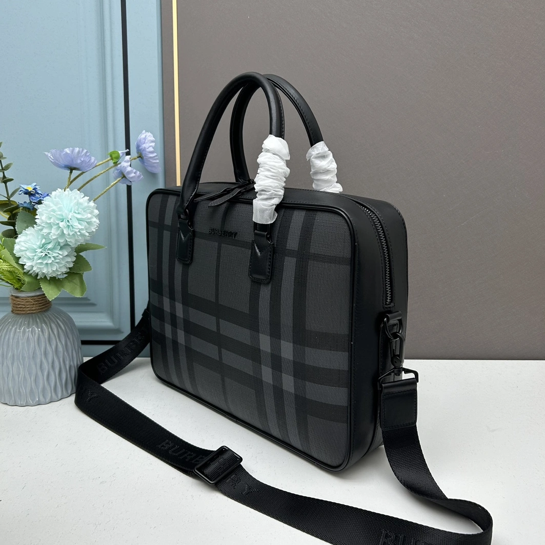 Burberry AAA Man Handbags HighQuality 7441