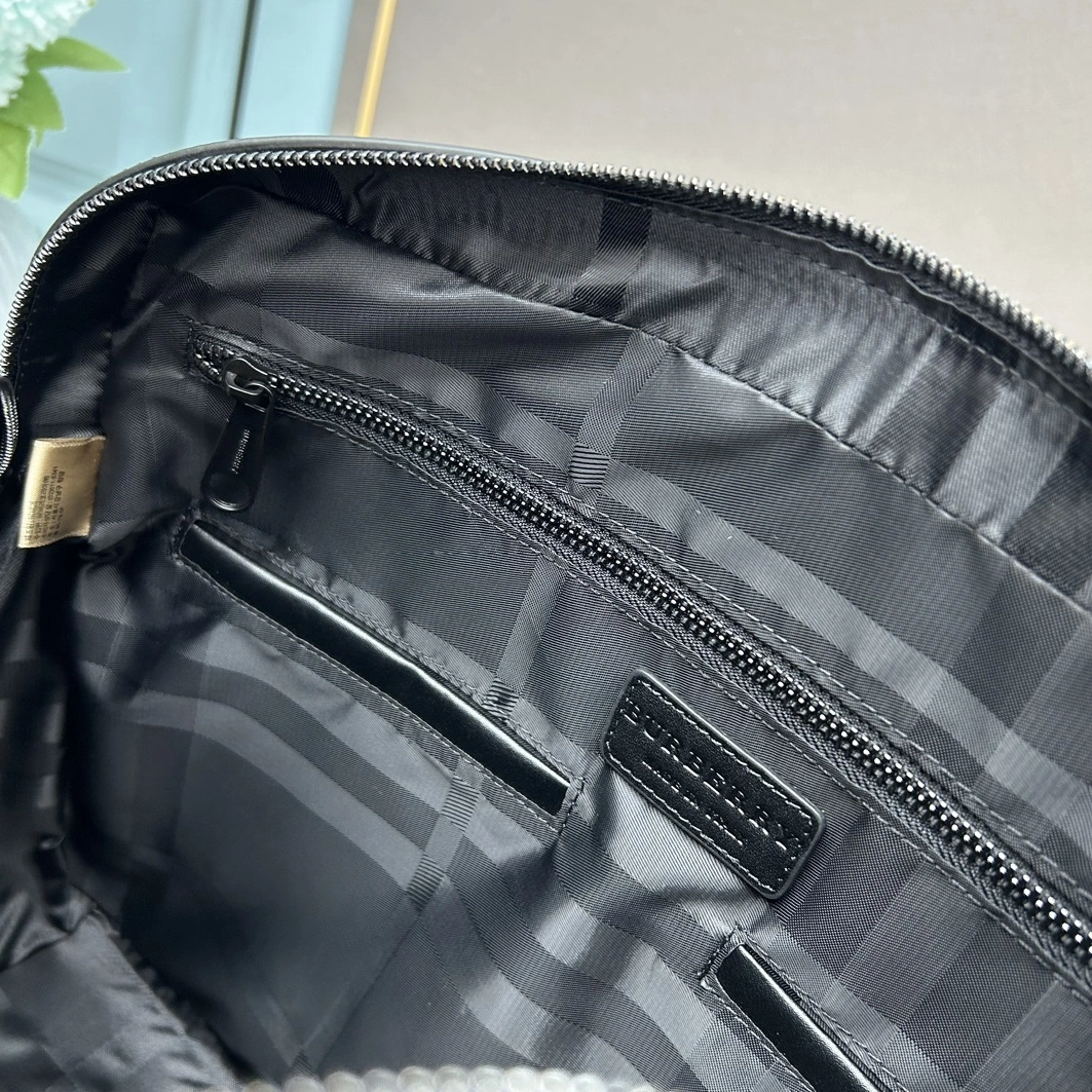 Burberry AAA Man Handbags HighQuality 7441