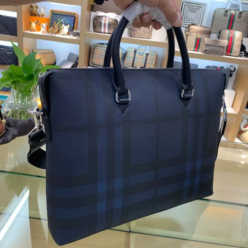 Burberry AAA Man Handbags Minimalist 3102