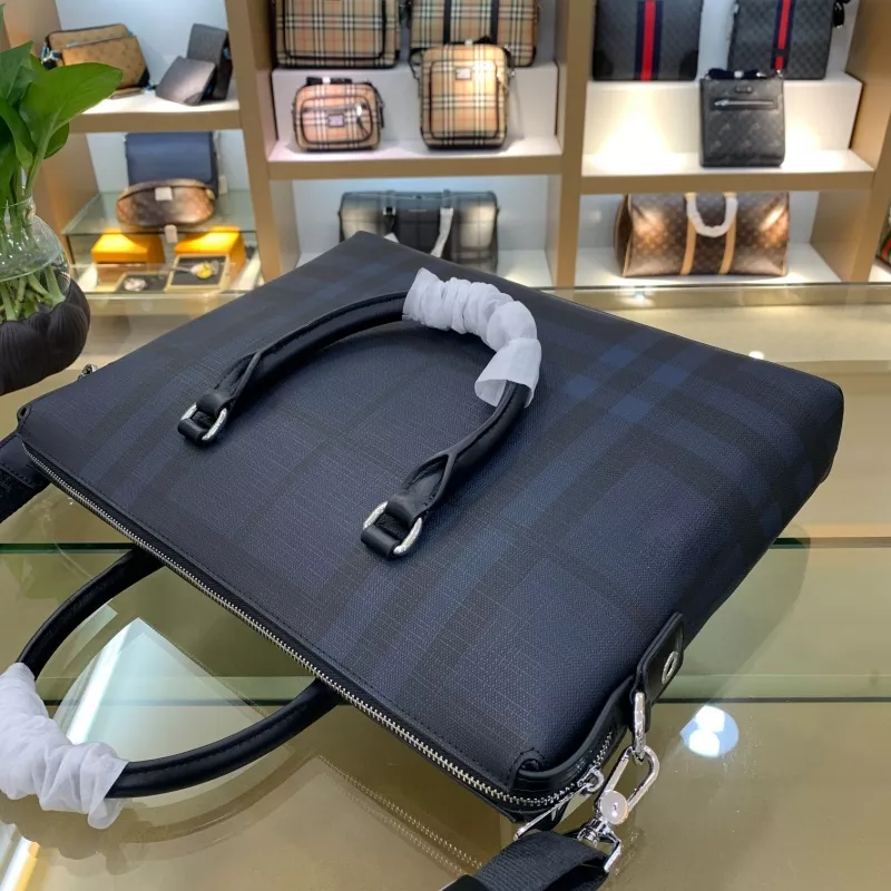 Burberry AAA Man Handbags Minimalist 3102
