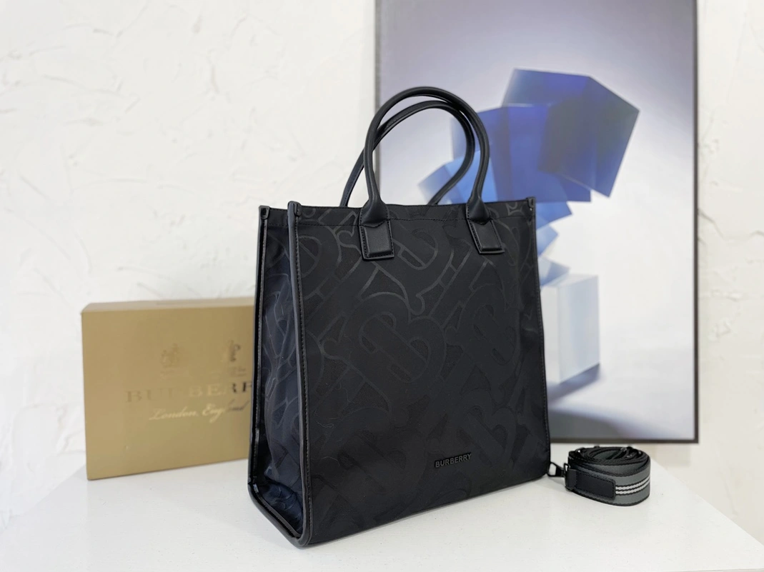 Burberry AAA Man Handbags Refined 3260