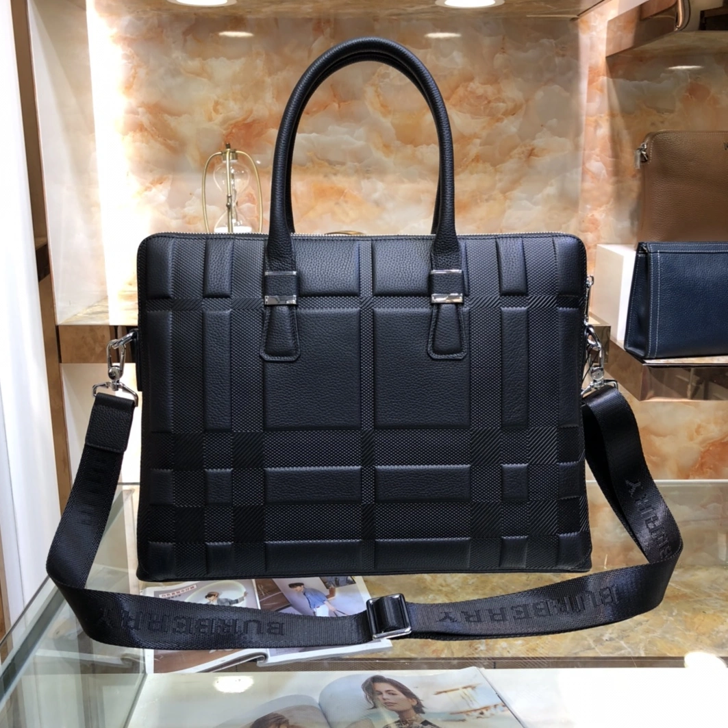 Burberry AAA Man Handbags Reliable 5373