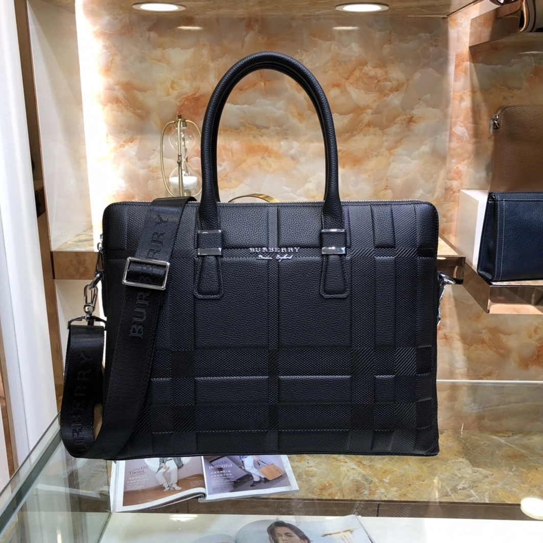 Burberry AAA Man Handbags Reliable 5373