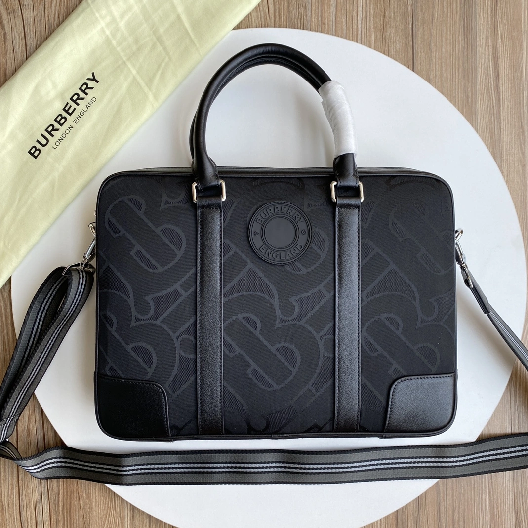 Burberry AAA Man Handbags SmartChoice 2958