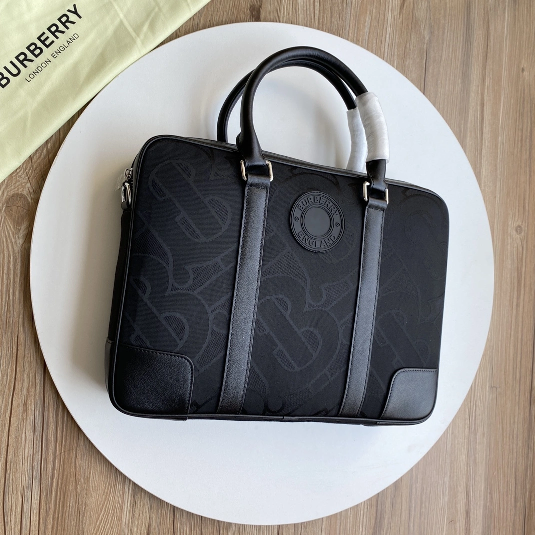 Burberry AAA Man Handbags SmartChoice 2958