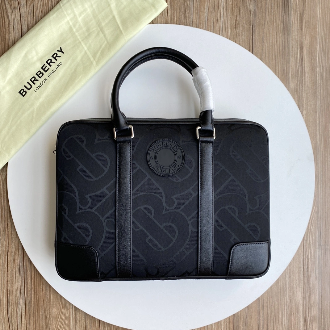 Burberry AAA Man Handbags SmartChoice 2958