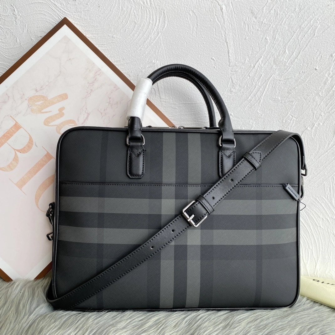Burberry AAA Man Handbags SmartChoice 5512